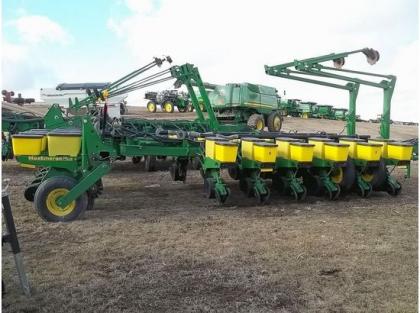 2003 JOHN DEERE 1770 3