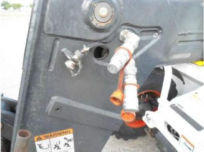 2009 BOBCAT V417 CAB 5