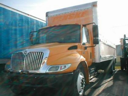 2006 INTERNATIONAL 4300 BOX TRUCK