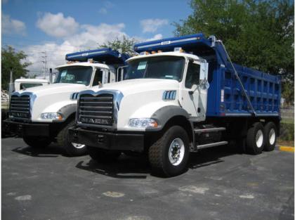 2013 MACK GRANITE DUMP TRUCK