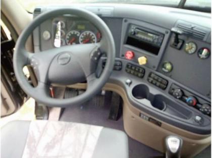 2013 FREIGHTLINER CA12564SLP  CASCADIA  8