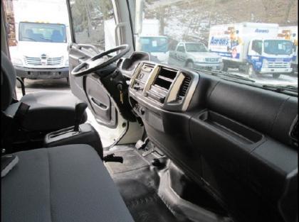 2013 HINO 338 4