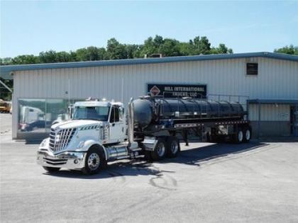 2013 INTERNATIONAL LONESTAR 2