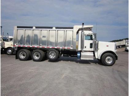2013 PETERBILT 388 2