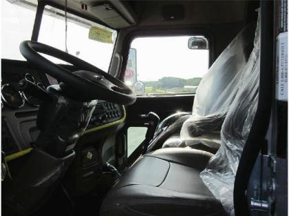 2013 PETERBILT 388 6