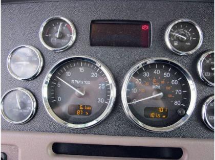 2013 PETERBILT 388 8