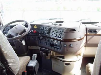 2013 VOLVO VNL64T670 7